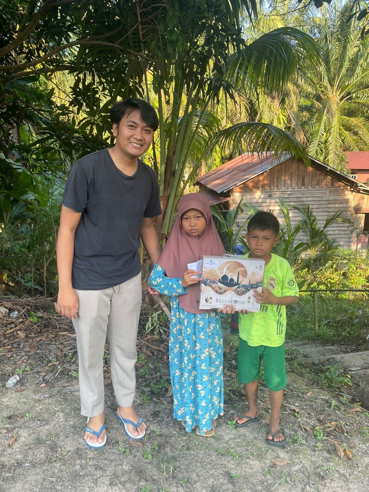 Penyaluran Sedekah SMK Miftahussalam